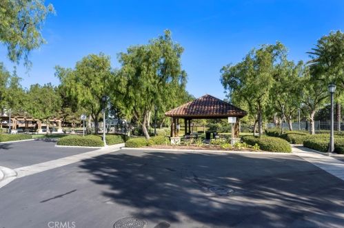 1804 Crescent Oak, Irvine CA  92618-4027 exterior