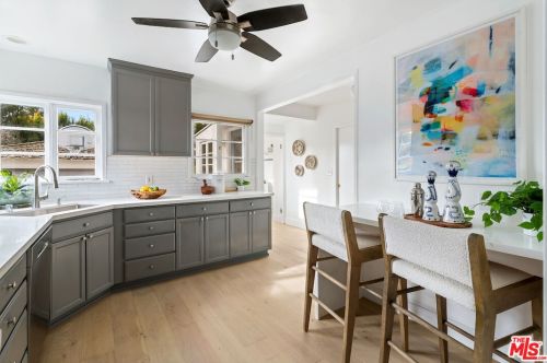 728 26th St, Santa Monica CA  90402-3150 exterior
