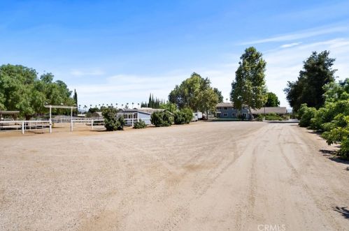 2150 Gratton St, Riverside CA  92504-5201 exterior