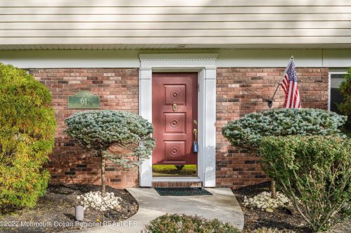 61 Telegraph Hill Rd, Holmdel Village, NJ 07733-1353