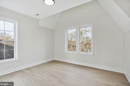 401 Boyd Ave, Silver Spring MD 20912-5404 exterior