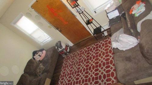 4720 Marple St, Philadelphia, PA 19136-3323