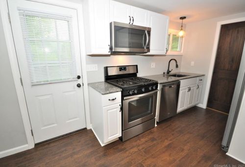 184 Forest Rd, Coventry CT  06238-2922 exterior