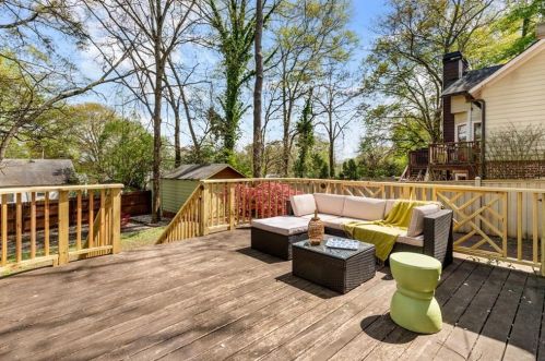 2496 Jefferson Ter, Atlanta GA  30344-2743 exterior