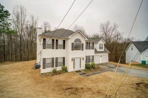 3399 Spring Chase Ln, Ellenwood, GA 30294-1394