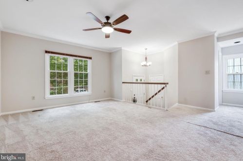 7218 Gentian Ct, Springfield VA  22152-3847 exterior