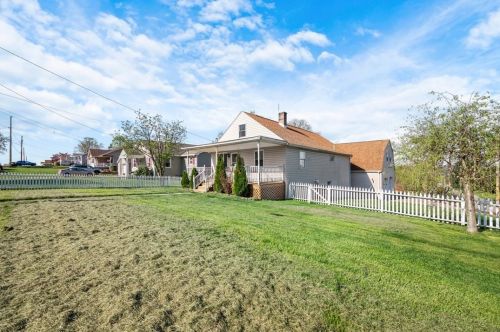 780 Louis Ave, Rochester, PA 15074-1119