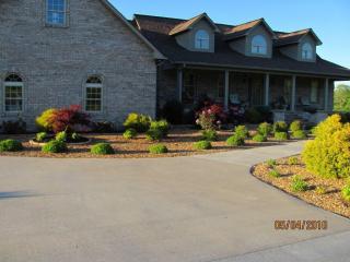 199 Rock Branch Ln, Allardt, TN 38504-5075