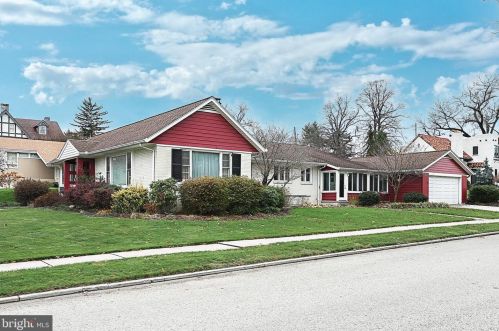 225 Elmwood Blvd, York, PA 17403-1924