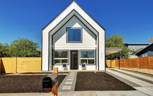 1416 Berene Ave, Austin TX  78721-1408 exterior