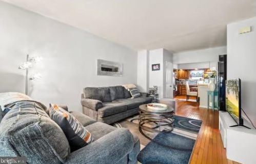 2613 13 St, Philadelphia PA  19133-1105 exterior