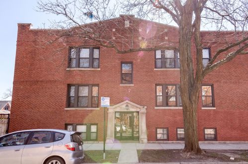 4745 School St, Chicago, IL 60641-3982