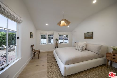 18 Calle Alamo, Santa Barbara CA  93105-2817 exterior