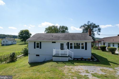 267 Lee Hwy, New Market, VA 22844-9558