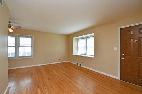 8569 Donegal Dr, Cincinnati, OH 45236-1601