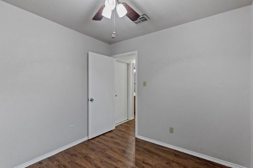 2521 Whitehurst Dr, Fort Worth TX  exterior