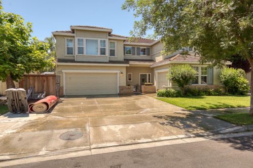 1443 Grand Oak Way, Valley Home, CA 95361-2773