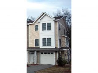 61 Woodview Way, Manchester, NH 03102-8423
