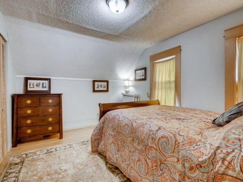 123 Bates Ave, Saint Paul MN  55106-6328 exterior
