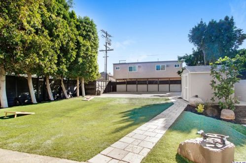 230 Winchester Ave, Glendale CA  91201-1219 exterior