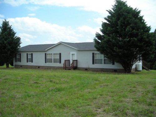 142 River Ridge Ln, Axton, VA 24054-3021