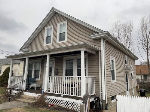 38 Irving St, Providence, RI 02904-4752