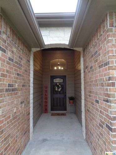 120 Sandpiper Dr, Victoria, TX 77905-3828