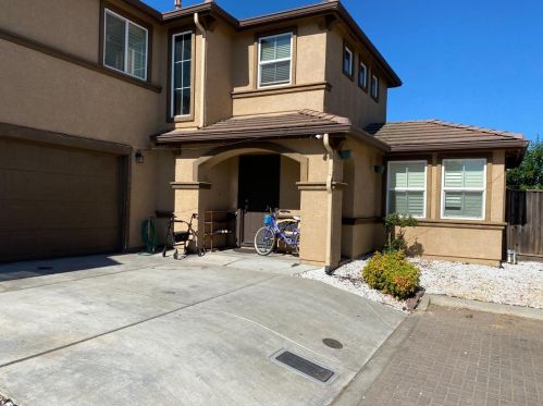 432 Via Marco Ln, Lodi, CA 95240-8900