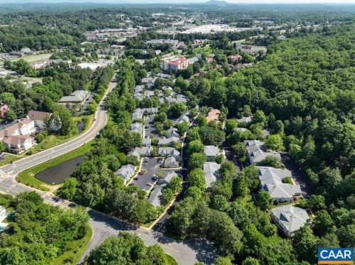 1204 Partridge Ln, Charlottesville, VA 22901-1787