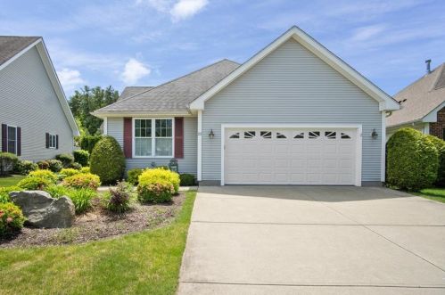 22 Enzo Dr, Coventry, RI 02816-6091