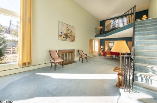 451 Ridgewood Rd, Maplewood, NJ 07040-1126