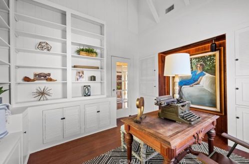 2620 Flower St, Santa Ana CA 92706-1930 exterior