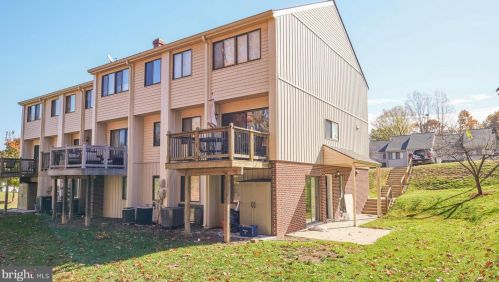 2140 Gunsmith Ter, Woodbridge VA  22191-3914 exterior
