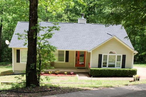 337 Waterview Dr, Lagrange, GA 30240-7625