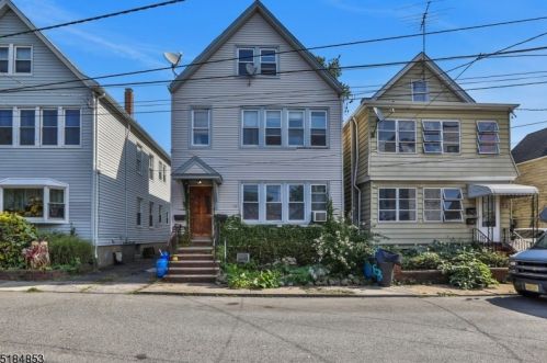 28 Riverside Pl, Outwater, NJ 07026-3413