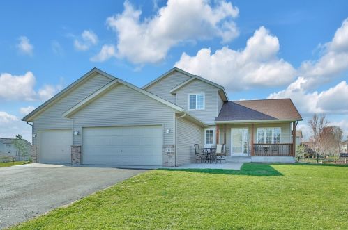 11161 14th St, Hanover, MN 55341-4103