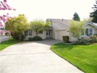 6637 113th Pl, Bellevue, WA 98006-6429