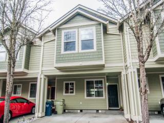 20729 Trafalgar Ln, Beaverton OR  97006-2493 exterior