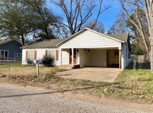 702 San Jacinto Ave, Mapleton, TX 75835-4226