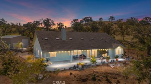 30771 Roan Ct, Tehachapi, CA 93561-5480