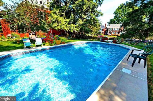 501 Baer Ave, Hanover PA 17331-2703 exterior