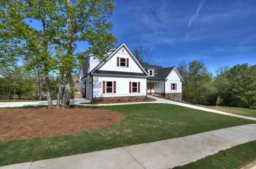 11 Thunder Hawk Ln, Rydal, GA 30171-1696