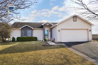 709 South St, Elburn, IL 60119-7400