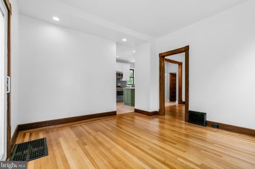 1671 Lawrence Rd, Trenton NJ 08648 exterior