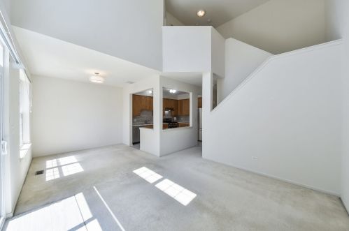 2336 Sheehan Dr, Naperville, IL 60564-4929