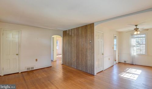 1906 August Dr, Silver Spring MD 20902-4034 exterior