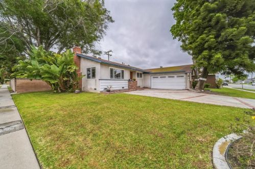 5041 Skylark Dr, Huntington Beach, CA 92649-1423
