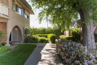 4738 Larwin Ave, Cypress, CA 90630-3513