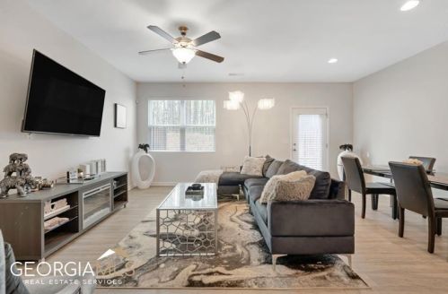 3132 Meadowstone Ln, Atlanta GA  30331-2939 exterior