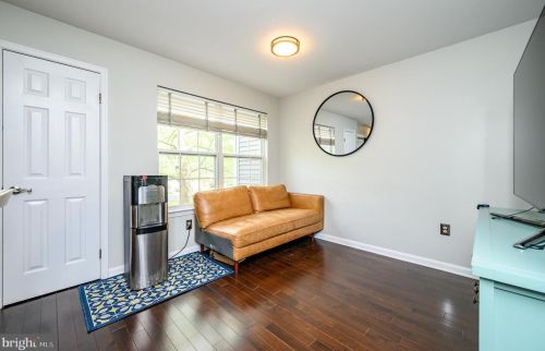 80 Shrewsbury Pl, Princeton NJ  08540-0063 exterior